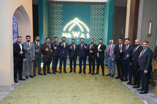 فريق إيبرو مع فريق العميل في NAWAS BAR